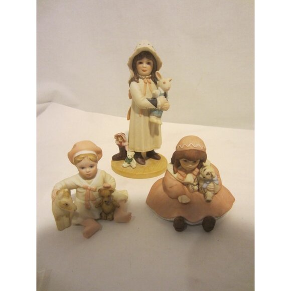 JAN HAGARA Royal Orleans Brianna sitter Brooke Crystal 3 figurines COA VINTAGE - Picture 2 of 11